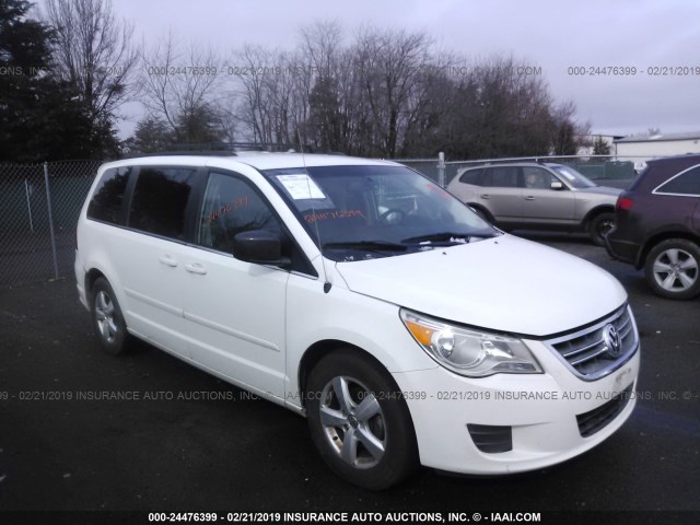 2V4RW3DGXBR625731 - 2011 VOLKSWAGEN ROUTAN SE WHITE photo 1