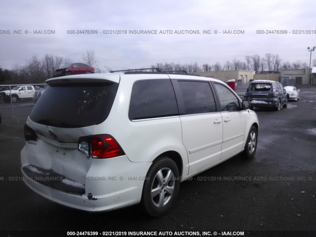 2V4RW3DGXBR625731 - 2011 VOLKSWAGEN ROUTAN SE WHITE photo 4