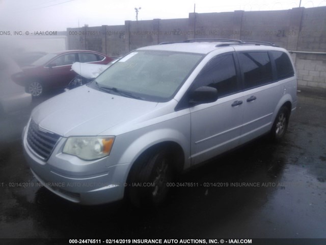 2A8HR44H08R135523 - 2008 CHRYSLER TOWN & COUNTRY LX SILVER photo 2