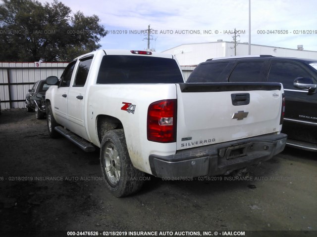 3GCPKSE37BG231922 - 2011 CHEVROLET SILVERADO K1500 LT WHITE photo 3