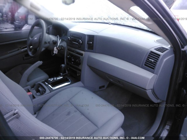 1J4GR48K26C141140 - 2006 JEEP GRAND CHEROKEE LAREDO/COLUMBIA/FREEDOM 黑色 照片 5