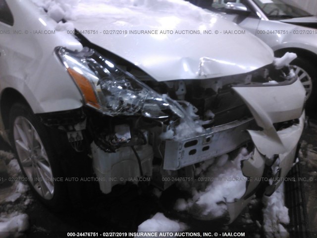 JTDZN3EU2EJ005496 - 2014 TOYOTA PRIUS V WHITE photo 6