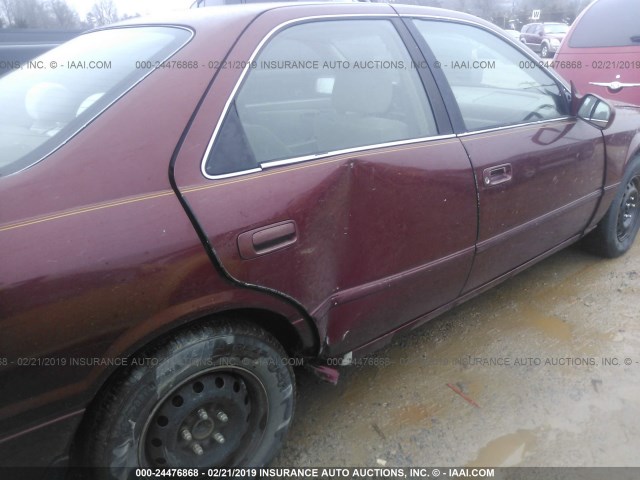 4T1BG22K3XU398933 - 1999 TOYOTA CAMRY CE/LE/XLE 勃艮第红 照片 6