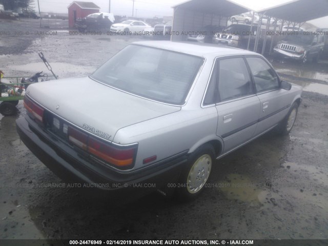 JT2SV21EXL0341564 - 1990 TOYOTA CAMRY DLX 银色 照片 4