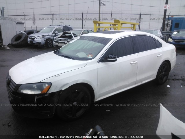 1VWBP7A39DC068899 - 2013 VOLKSWAGEN PASSAT SE WHITE photo 2