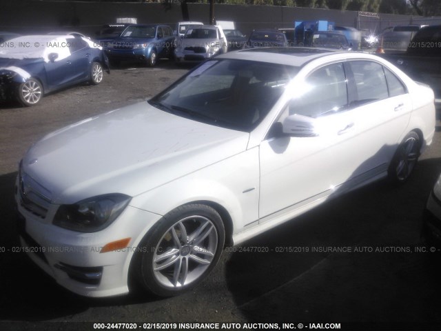 WDDGF4HB7CA603204 - 2012 MERCEDES-BENZ C 250 WHITE photo 2