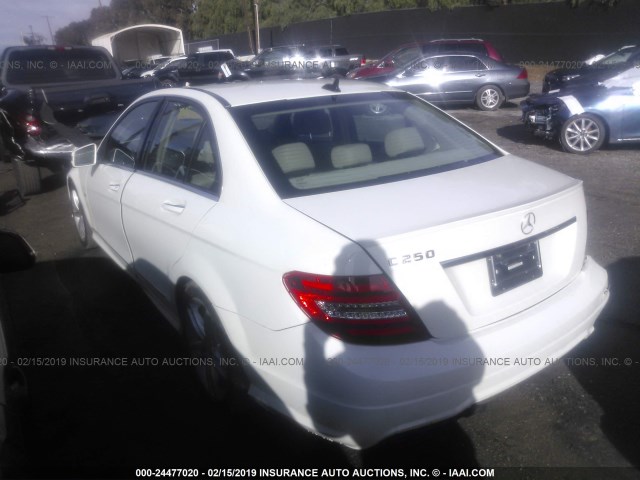 WDDGF4HB7CA603204 - 2012 MERCEDES-BENZ C 250 WHITE photo 3