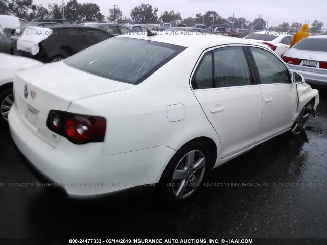 3VWRZ71K88M084533 - 2008 VOLKSWAGEN JETTA SE/SEL WHITE photo 4