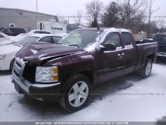 1GCEC19078Z309512 - 2008 CHEVROLET SILVERADO C1500 MAROON photo 2