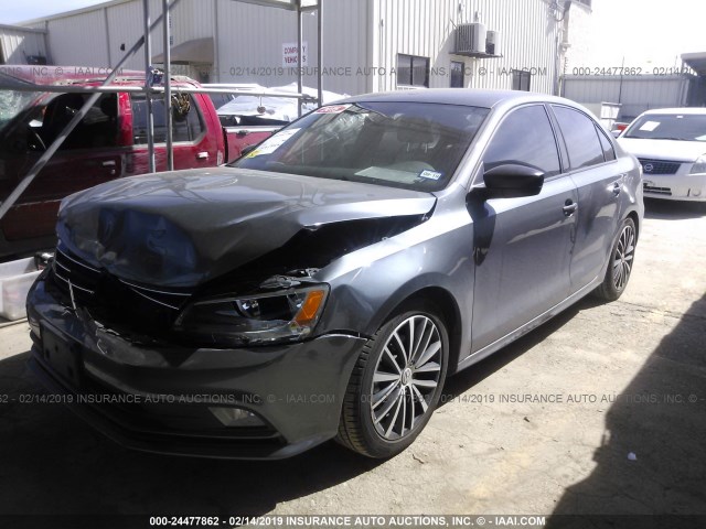 3VWD17AJXGM258688 - 2016 VOLKSWAGEN JETTA SPORT GRAY photo 2