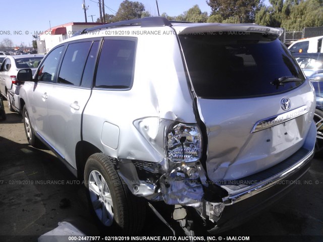 5TDZK3EH0DS118795 - 2013 TOYOTA HIGHLANDER PLUS/SE SILVER photo 3