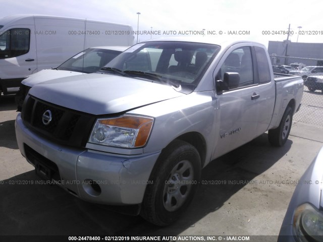 1N6BA0CH2DN312592 - 2013 NISSAN TITAN S/SV/PRO-4X SILVER photo 2