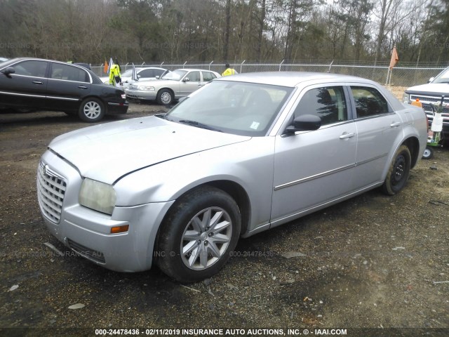 2C3KA43R38H108096 - 2008 CHRYSLER 300 LX SILVER photo 2