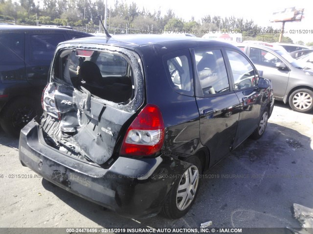 JHMGD37487S002847 - 2007 HONDA FIT BLACK photo 4