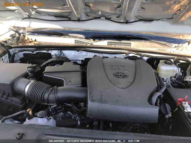 3TMCZ5AN7JM141401 - 2018 TOYOTA TACOMA DBL CAB/SR/TRDSPT/OR/PRO WHITE photo 17