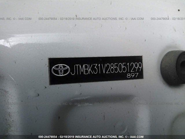 JTMBK31V285051299 - 2008 TOYOTA RAV4 LIMITED WHITE photo 9