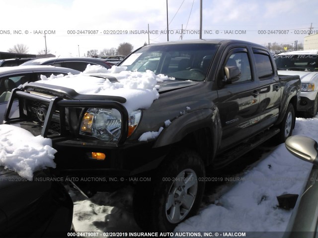 3TMLU4EN2BM069611 - 2011 TOYOTA TACOMA DOUBLE CAB 黑色 照片 2