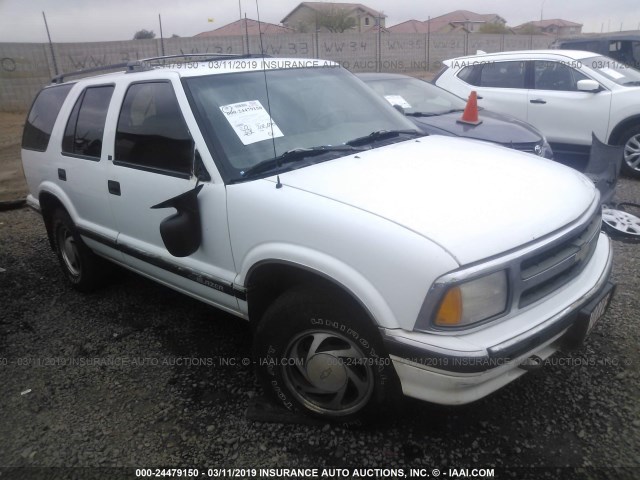 1GNDT13W1V2164326 - 1997 CHEVROLET BLAZER WHITE photo 1