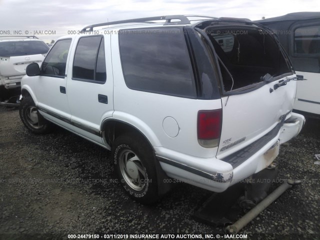 1GNDT13W1V2164326 - 1997 CHEVROLET BLAZER WHITE photo 3