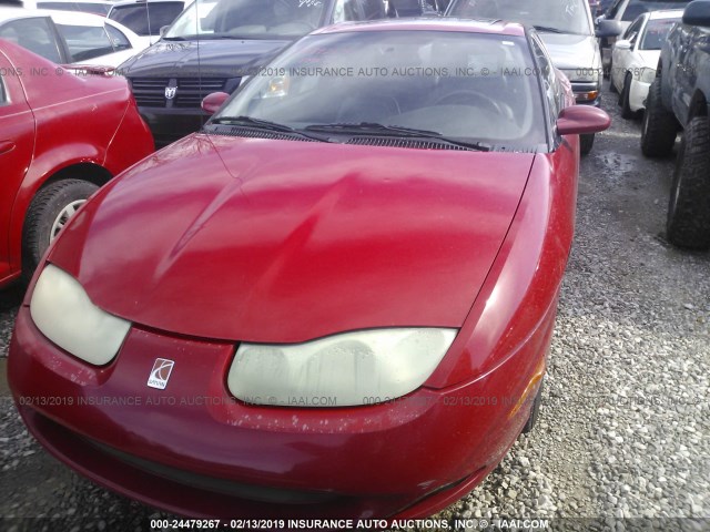 1G8ZY12762Z257673 - 2002 SATURN SC2 RED photo 2