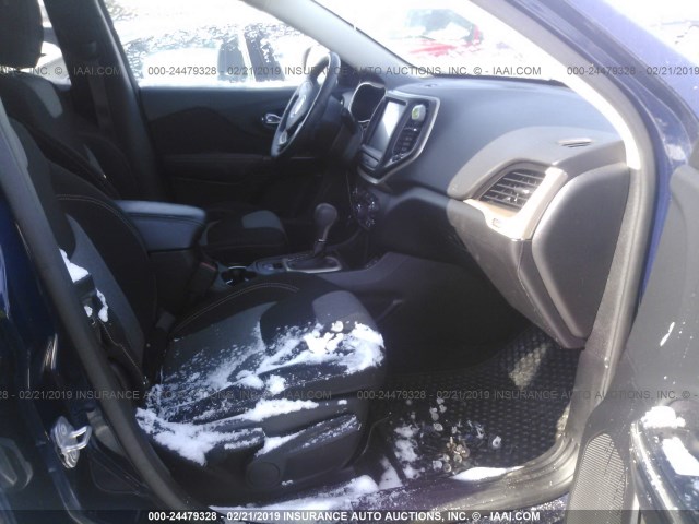 1C4PJLCB2EW154353 - 2014 JEEP CHEROKEE LATITUDE BLUE photo 5