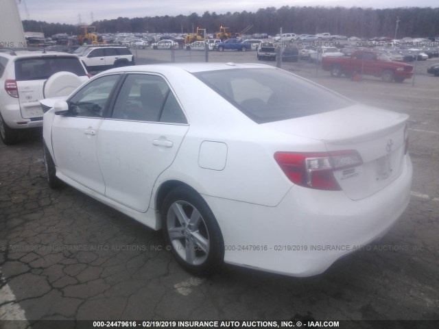 4T1BF1FK1EU759130 - 2014 TOYOTA CAMRY L/SE/LE/XLE 白色 照片 3
