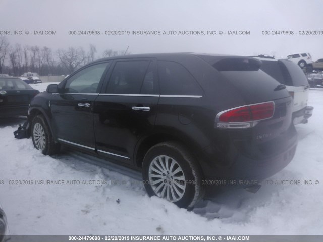 2LMDJ8JK2DBL31857 - 2013 LINCOLN MKX BLACK photo 3