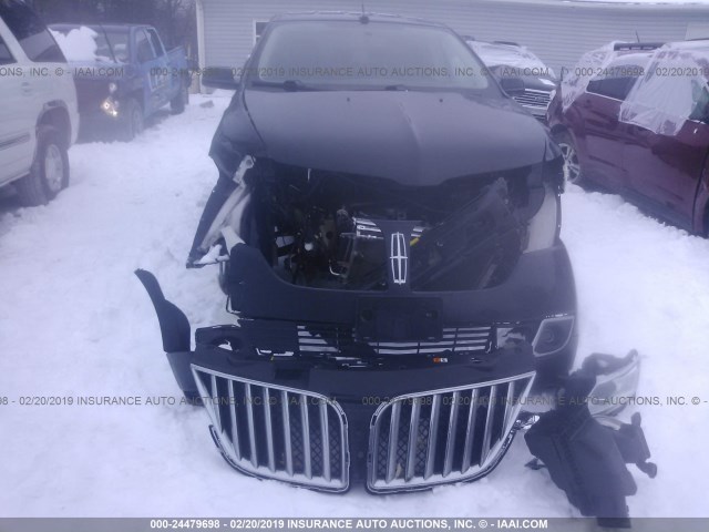 2LMDJ8JK2DBL31857 - 2013 LINCOLN MKX BLACK photo 6