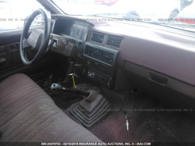 1N6SD11S6LC374163 - 1990 NISSAN D21 SHORT BED BLACK photo 5