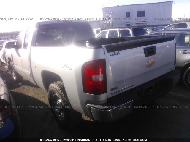 1GCRKSEA0BZ282864 - 2011 CHEVROLET SILVERADO K1500 LT SILVER photo 3