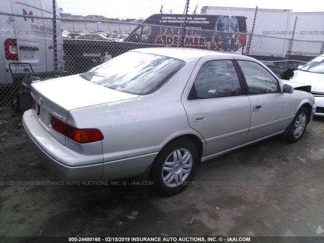 4T1BG22K51U089603 - 2001 TOYOTA CAMRY CE/LE/XLE SILVER photo 4