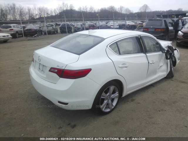 19VDE1F30FE000938 - 2015 ACURA ILX 20 WHITE photo 4