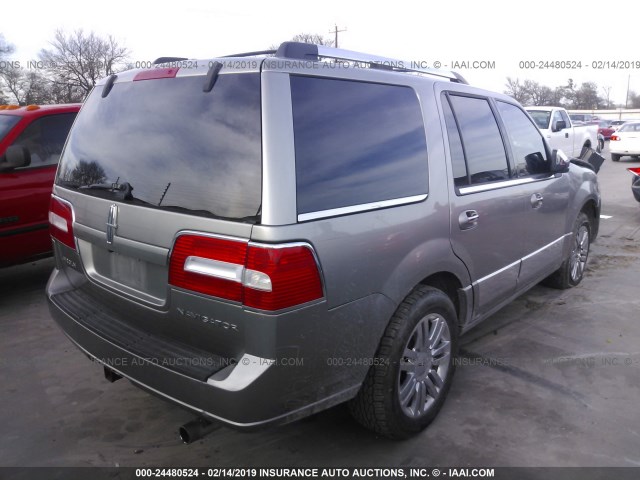 5LMFU27588LJ10728 - 2008 LINCOLN NAVIGATOR 银色 照片 4