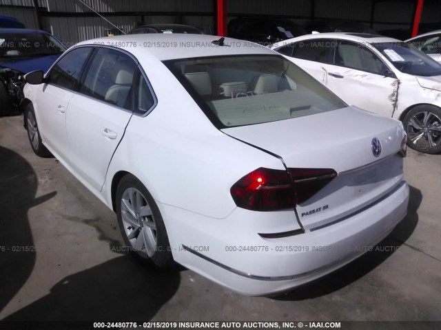 1VWBA7A32JC002658 - 2018 VOLKSWAGEN PASSAT SE WHITE photo 3