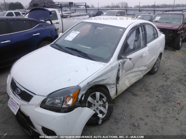 KNADH4A32B6731407 - 2011 KIA RIO LX/SX WHITE photo 2