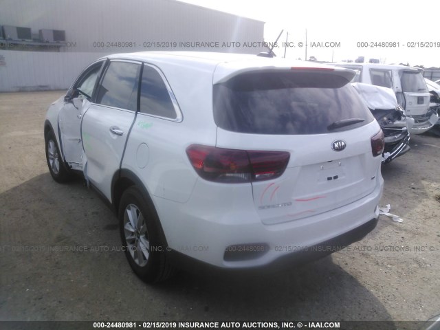 5XYPG4A34KG523626 - 2019 KIA SORENTO LX/L WHITE photo 3