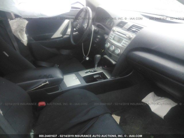 4T1BE46K49U354499 - 2009 TOYOTA CAMRY SE/LE/XLE 灰色 照片 5