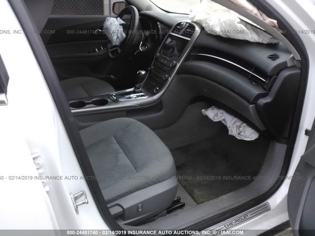 1G11B5SAXDF271631 - 2013 CHEVROLET MALIBU LS WHITE photo 5