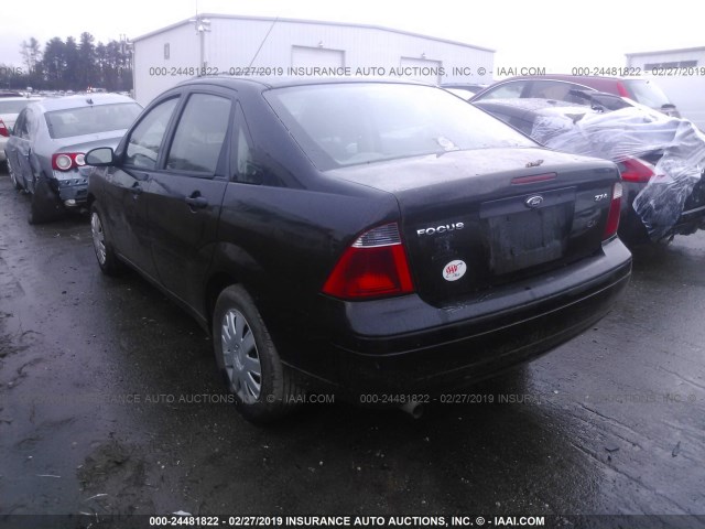 1FAFP34N15W164512 - 2005 FORD FOCUS ZX4 BLACK photo 3