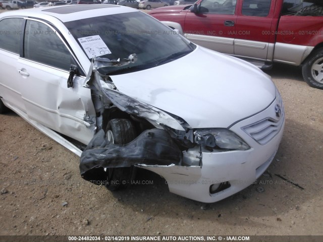 4T1BK3EK9BU629777 - 2011 TOYOTA CAMRY SE/LE/XLE 白色 照片 6