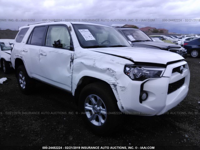 JTEBU5JR5J5547885 - 2018 TOYOTA 4RUNNER SR5 PREM/LTDL/TRAIL/TRD WHITE photo 1