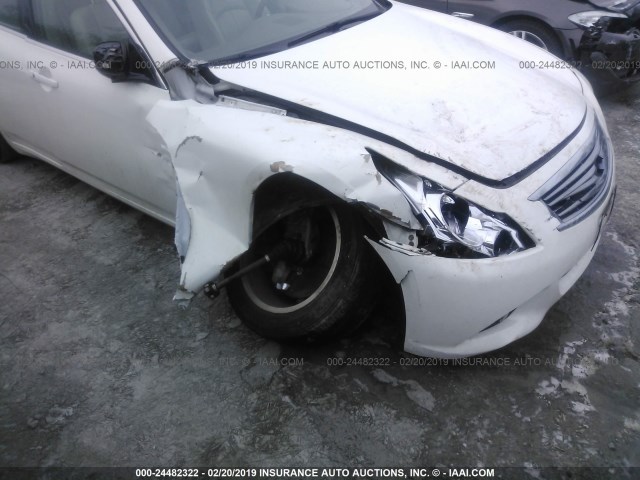 JN1CV6AR7BM351811 - 2011 INFINITI G37 WHITE photo 6