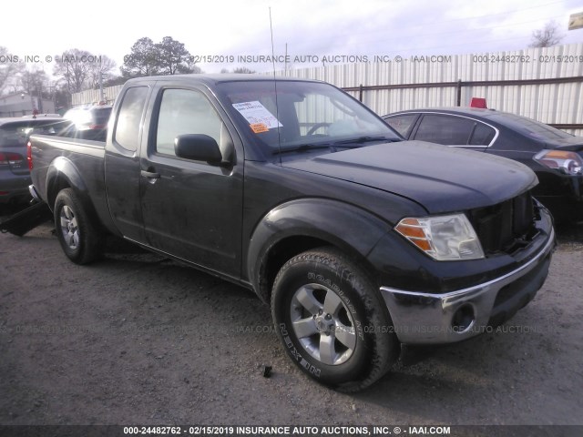 1N6AD0CU0BC435834 - 2011 NISSAN FRONTIER SV/PRO-4X GRAY photo 1