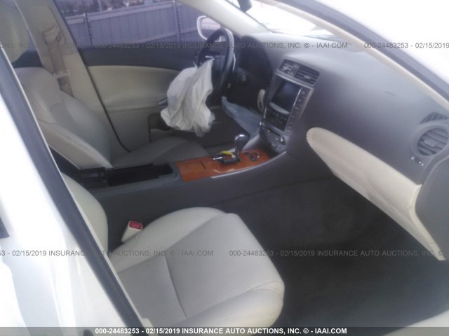 JTHBK262992086089 - 2009 LEXUS IS 250 WHITE photo 5