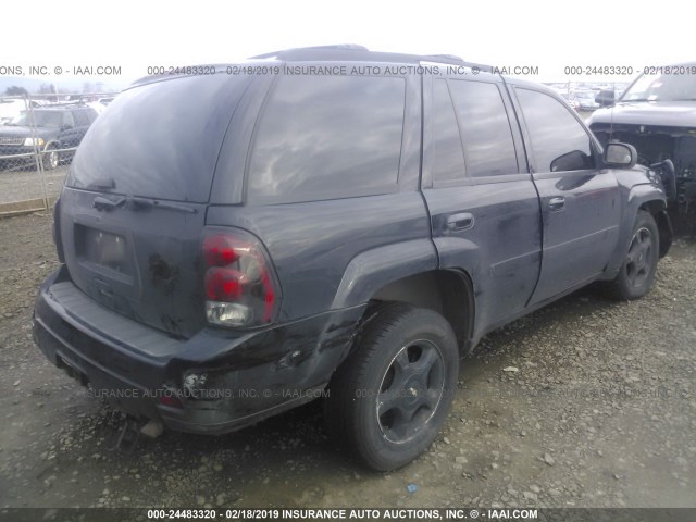 1GNDT13S462304626 - 2006 CHEVROLET TRAILBLAZER LS/LT BLACK photo 4