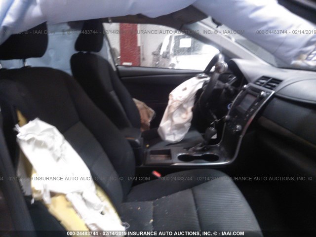 4T4BF1FK9FR467040 - 2015 TOYOTA CAMRY LE/XLE/SE/XSE GRAY photo 5