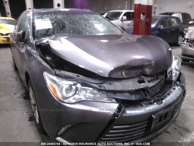 4T4BF1FK9FR467040 - 2015 TOYOTA CAMRY LE/XLE/SE/XSE GRAY photo 6