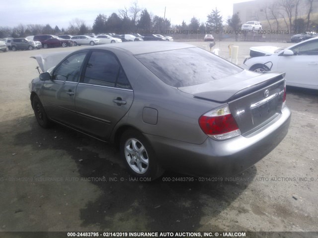 4T1BE32K55U546654 - 2005 TOYOTA CAMRY LE/XLE/SE GRAY photo 3