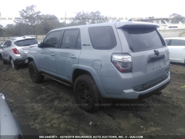 JTEBU5JR4H5409460 - 2017 TOYOTA 4RUNNER SR5 PREM/LTDL/TRAIL/TRD GRAY photo 3