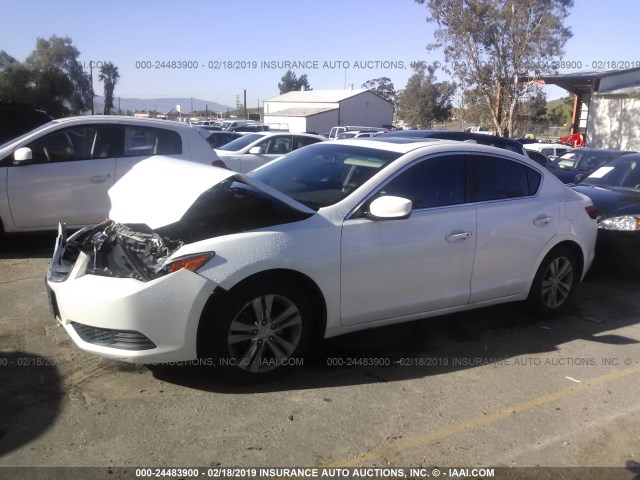 19VDE1F39DE018111 - 2013 ACURA ILX 20 WHITE photo 2